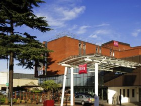 day room Heathrow LHR